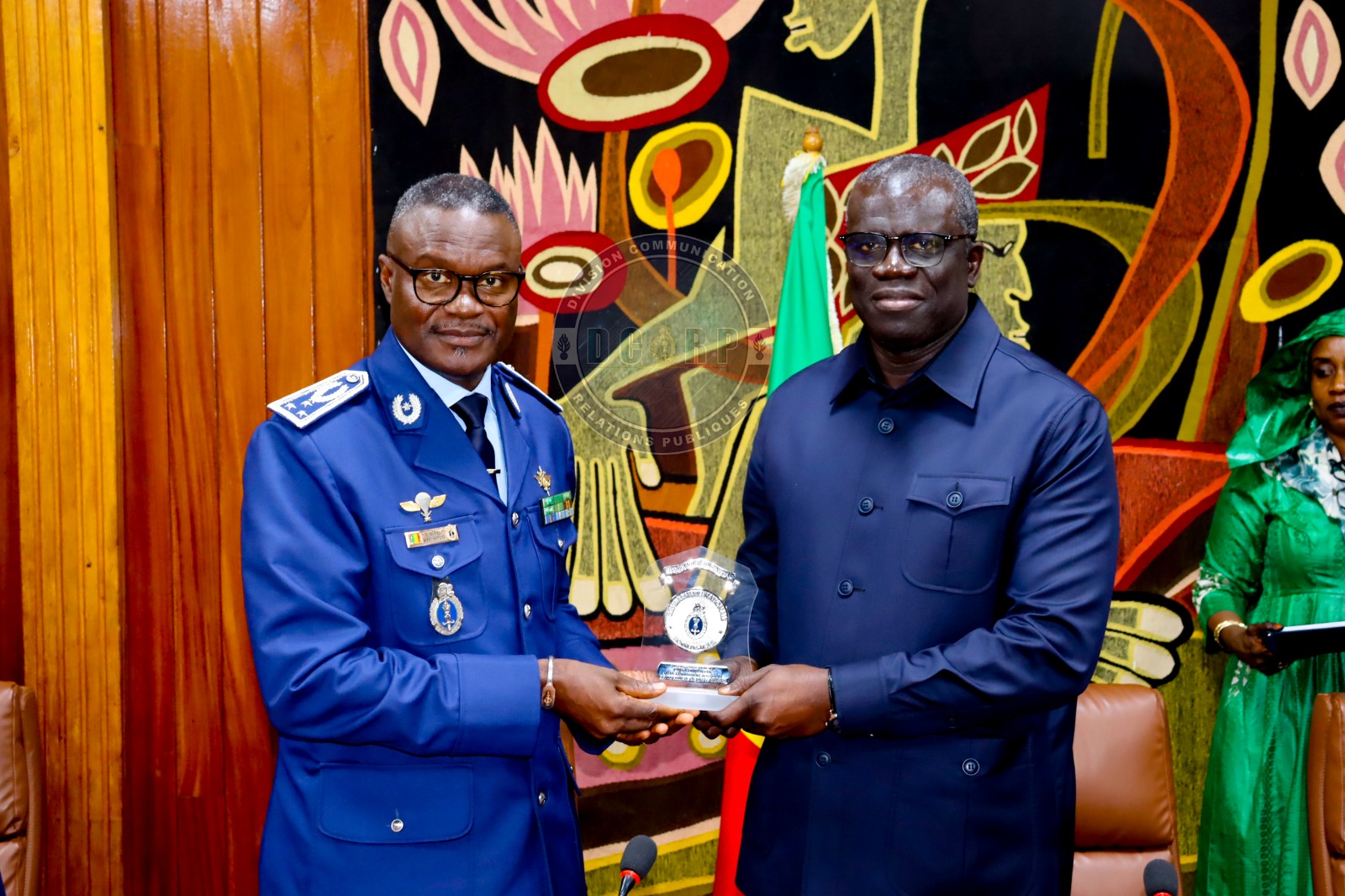 Cérémonie de signature de la convention de partenariat entre la Gendarmerie nationale et l’Université Cheikh Anta Diop de Dakar (UCAD) - Image 9